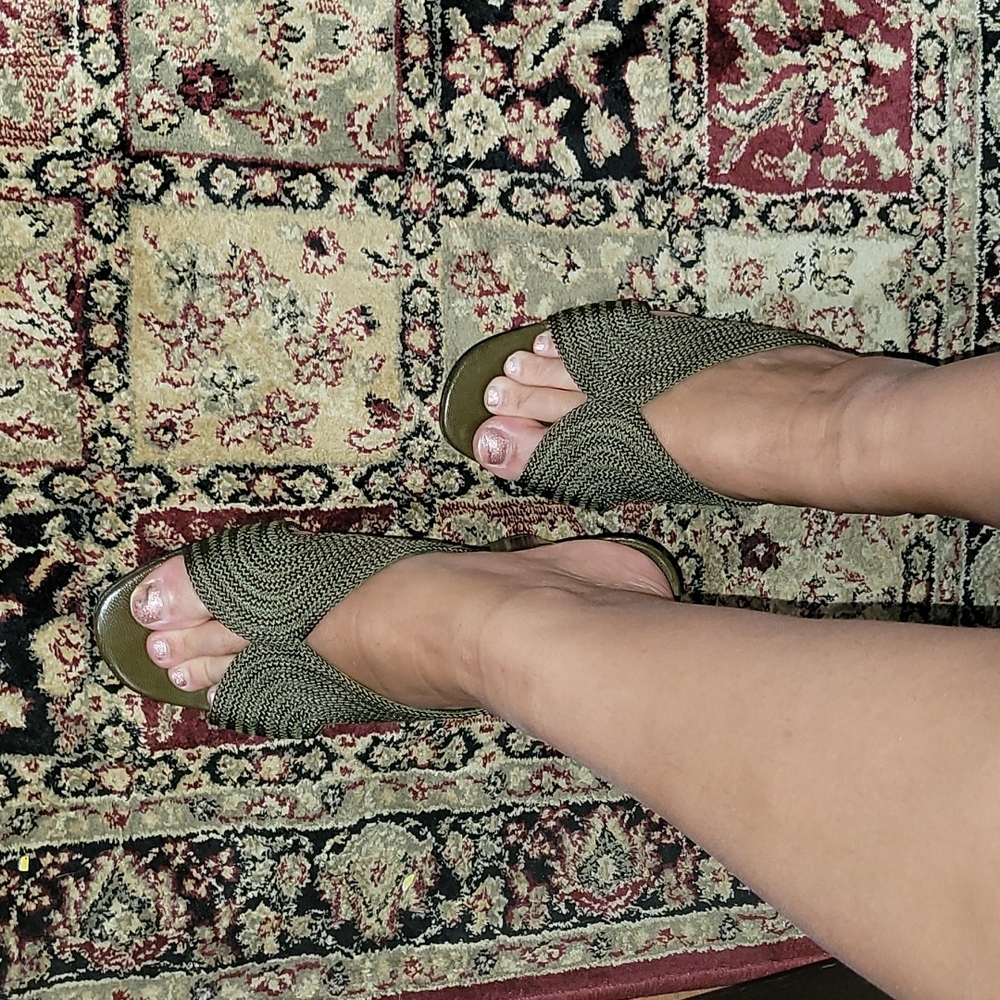 Yves Saint Laurent sandal heels olive green